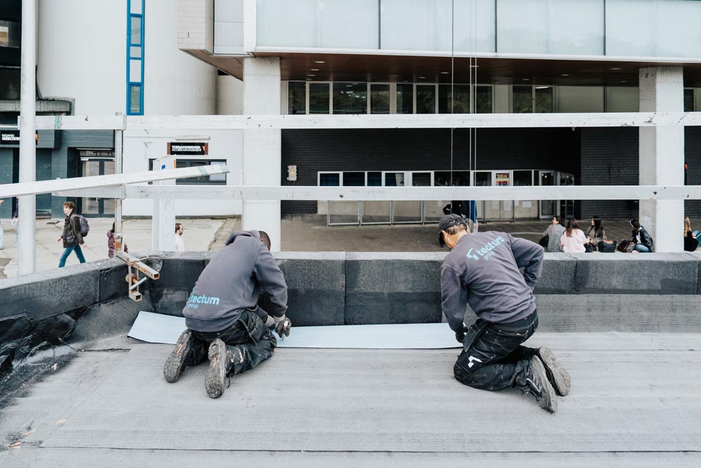 Rénovation restaurant VUB à Ixelles avec l'isolation en pente Recticel
