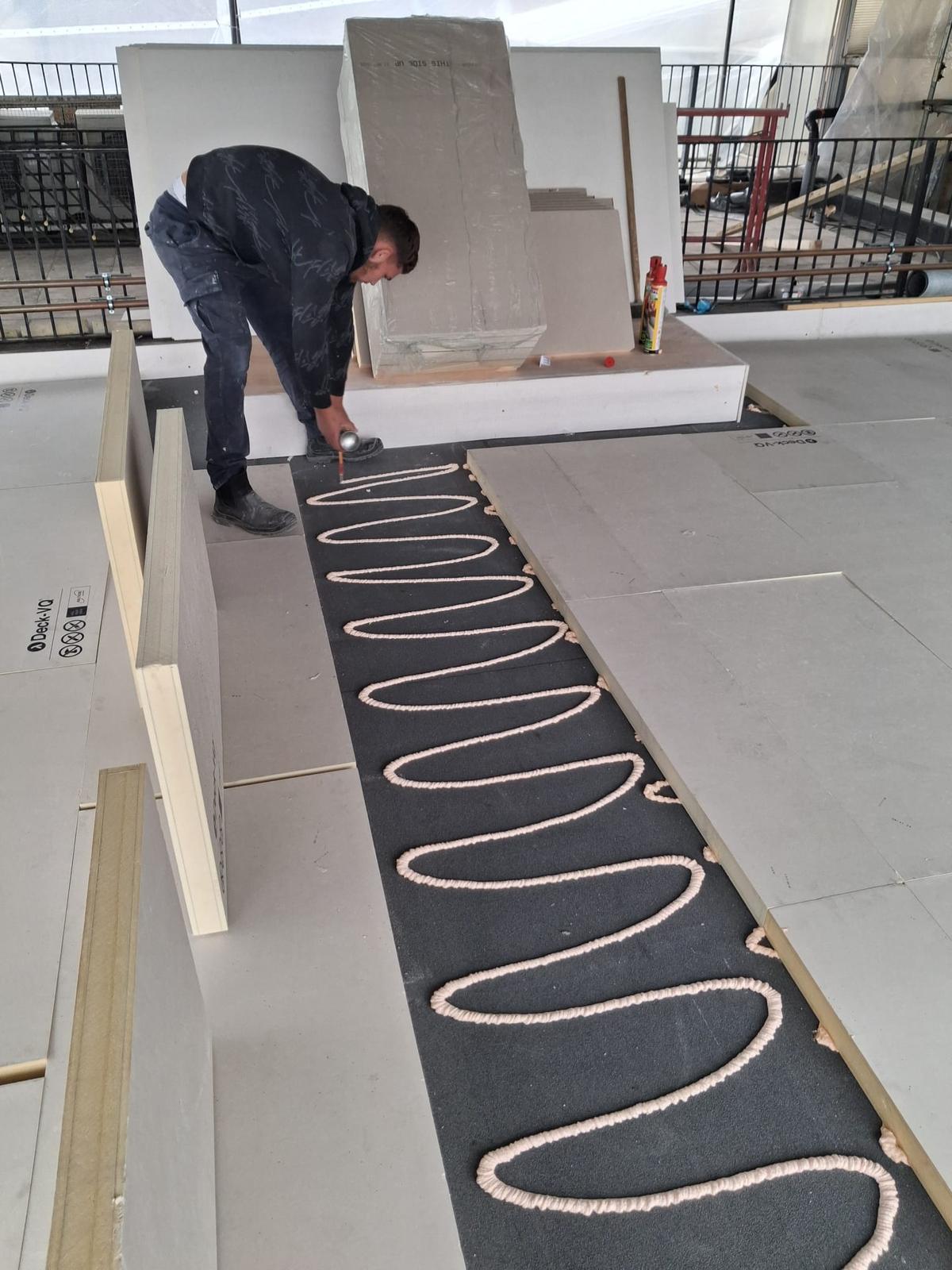 Deck VQ been installed by a contractor