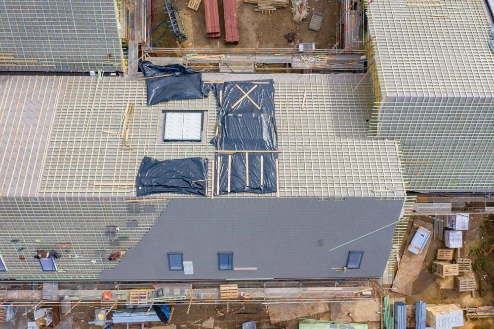 Nouveau projet de construction Ubuntu à Avelgem isolé avec isolation de toiture inclinée Powerroof Max
