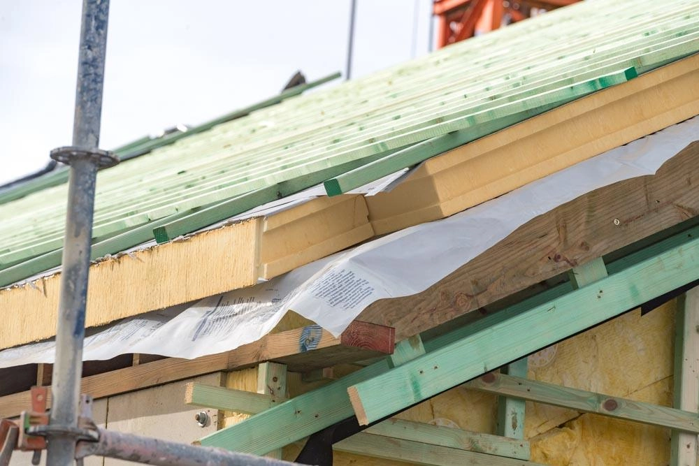 Nouveau projet de construction Ubuntu à Avelgem isolé avec isolation de toiture inclinée Powerroof Max