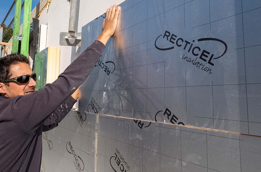 Comment poser l'isolation des murs creux