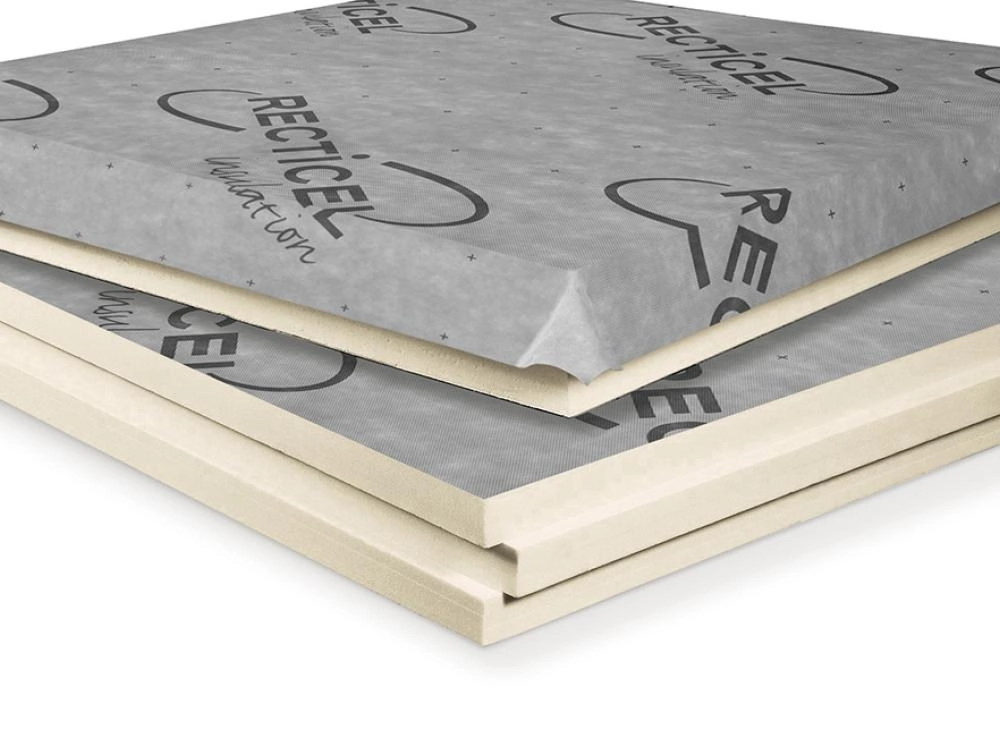 Powerroof Max Nakrokwiowa termoizolacja dachu skośnego opatrzona dodatkowo fabrycznie w najwyższej jakości folię RECTIVENT z samoprzylepnymi zakładami.