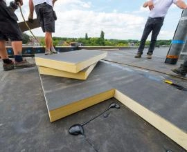 Eurothane Bi-4 | PIR-isolering för låglutande tak | Recticel Insulation